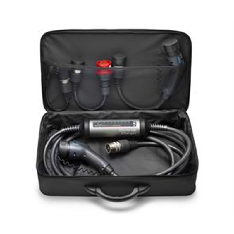 Universal Charger (1,8 kW - 22 kW, triphasé), kit avec 3 adaptateurs Universal Charger (1,8 kW - 22 kW, triphasé), kit avec 3 adaptateurs